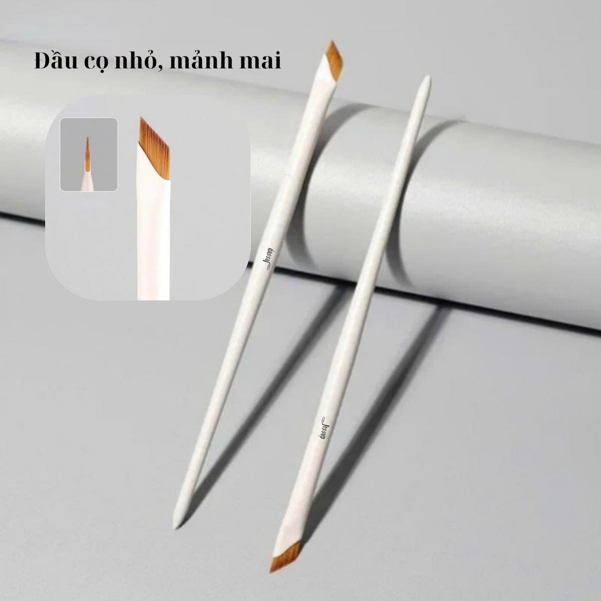 Cọ Kẻ Mắt Vát JESSUP Diagonal Eyeliner Brush J03